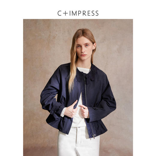 C+IMPRESS/西嘉|优质长绒棉 巴恩风花边领设计下摆抽绳廓形外套女WT2503056 商品图1