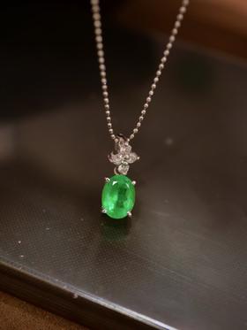 1.35ct刻面祖母绿吊坠