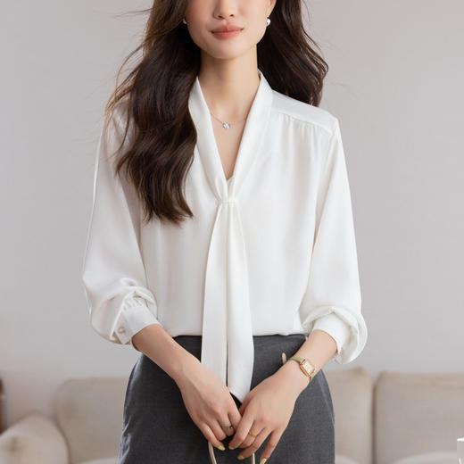 KQL 617T8332法式V领白衬衫长袖设计感飘带上衣衬衣 商品图2