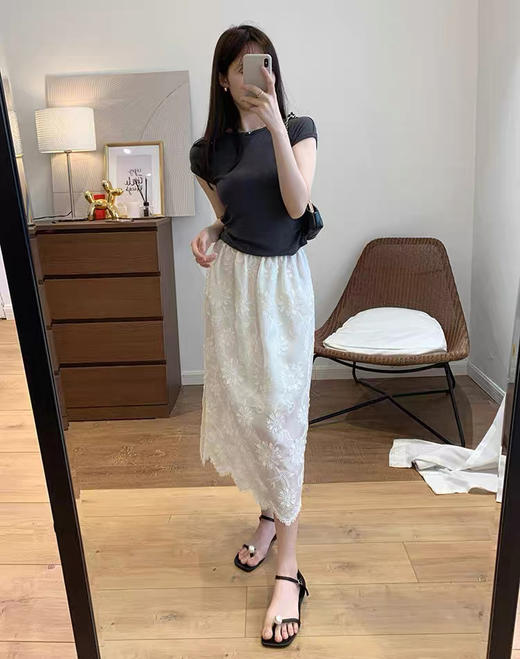 会员福利【重工刺绣+80%莱赛尔】拉夏贝尔/La Chapelle松紧腰刺绣花朵花边半身裙女法式温柔风气质长款裙 商品图7