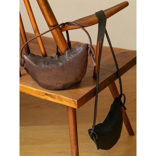 牧衣游 头层牛皮复古文艺包包百搭斜挎包 颜悦【不支持会员折】 商品图1