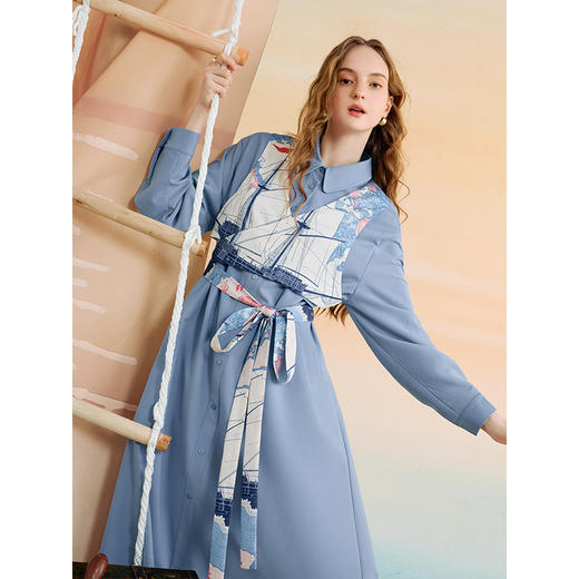 两三事 帆影织梦 2025秋季新款时尚印花布拼接绑带假两件连衣裙 商品图1