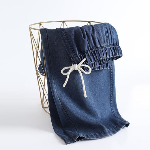 【爆款72小时发货】【秋季必备】【显高显瘦，时髦百搭】秋季新款莱赛尔复古牛仔休闲裤女弯刀豆荚裤宽松松紧阔腿牛仔裤100% 商品图6