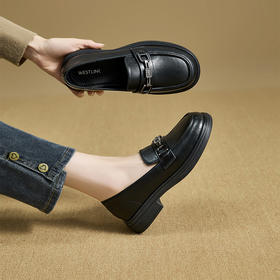 西遇法式乐福鞋女新款秋季复古金扣单鞋不累脚通勤低跟小皮鞋V1857109