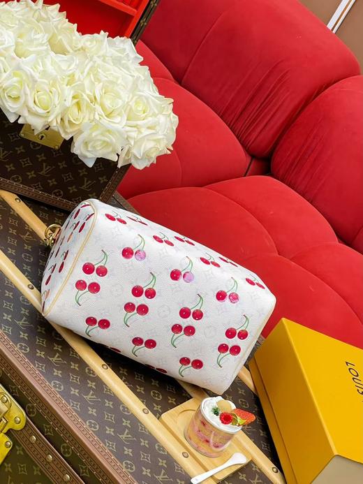 LOUIS VUITTON x Takashi Murakami 村上隆 联名款 SPEEDY SOFT BANDOULIERE 30 樱桃系列 Monogram Cherry （CB） 商品图6