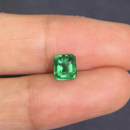 0.94ct刻面祖母绿裸石 商品图1