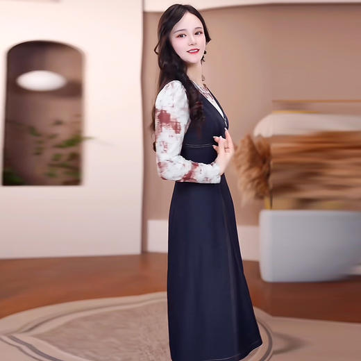 QYM 73C2510 -Y打底衫+背心裙两件套时尚牛仔裙套装 商品图1