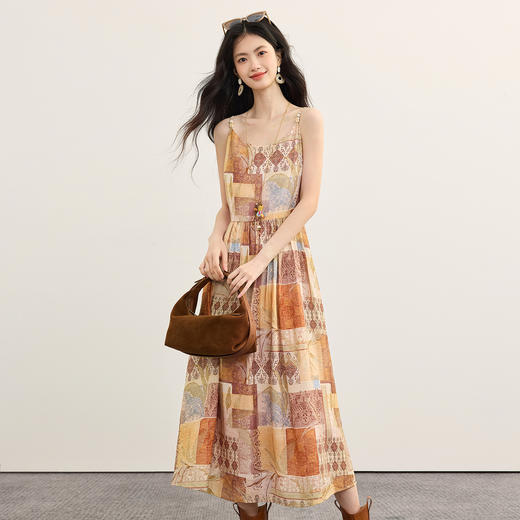 【08/19新品】熙世界波西米亚串珠吊带连衣裙女2025夏秋新款法式度假风印花长裙 商品图2