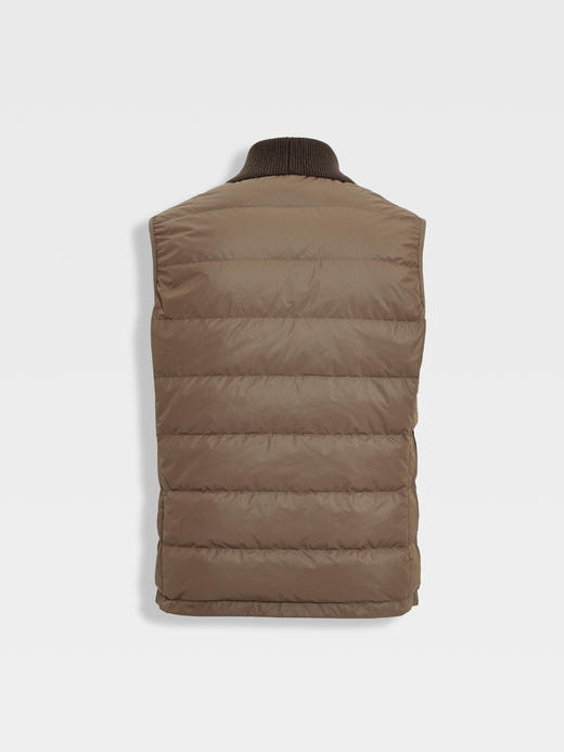 callisto雪茄棕轻量鹅绒马甲 商品图1