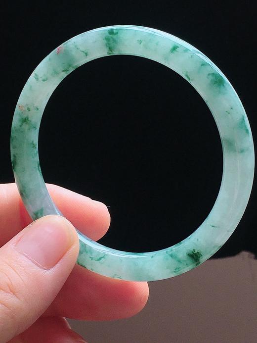 54.6圆条翡翠手镯 商品图3