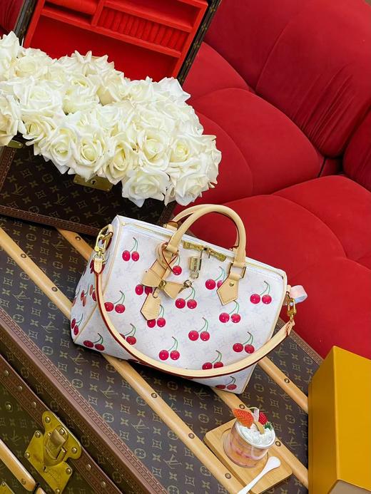 LOUIS VUITTON x Takashi Murakami 村上隆 联名款 SPEEDY SOFT BANDOULIERE 30 樱桃系列 Monogram Cherry （CB） 商品图4