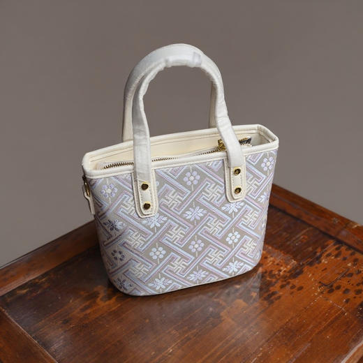 （下单配赠同款丝巾）非遗万吉纹壮锦包壮锦包包系列 | 华夏非物质文化遗产，民族特色的时髦单品 商品图9