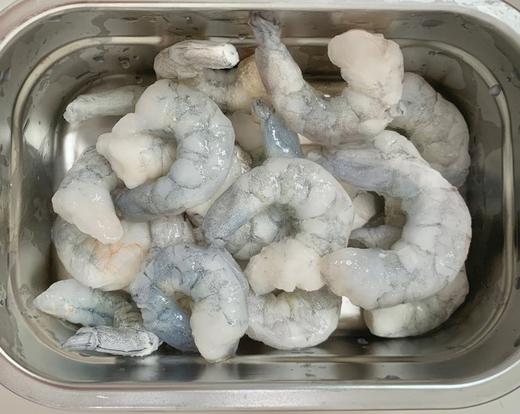 推荐💯【青虾仁】青虾仁，不做加法，拒绝任何添加，从原料开始把控的定制产品
航母级大小，去虾线虾头，吃一颗就能满足的大小
急冻保留活虾青膜，不包冰衣，不缩水分，足金足两，顺丰快递 商品图3