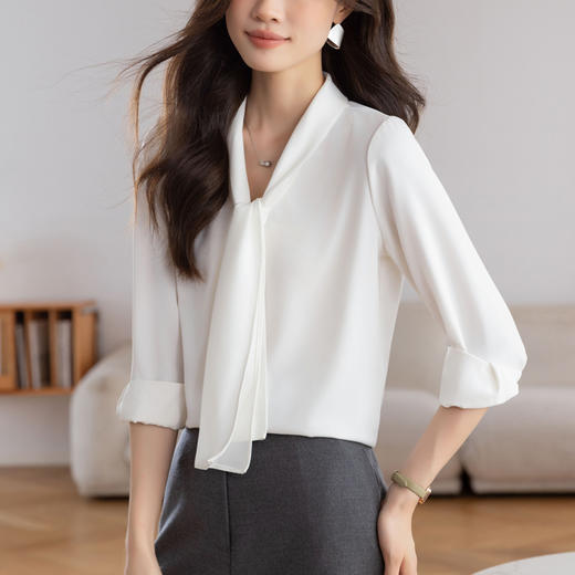 KQL 617T8331缎面衬衫设计感飘带上衣长袖别致衬衣 商品图3