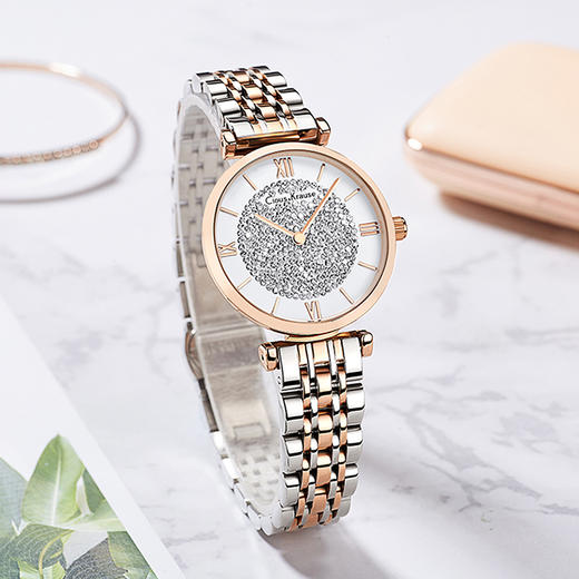 【 Clous Krause女士满天星钢带石英手表91336268】对于用心生活的人来说，戴在手上的腕表，关乎时间的珍贵。而对我们来说，它像首饰一样精致，衬出女人的端庄、优雅、性感和精致 商品图6