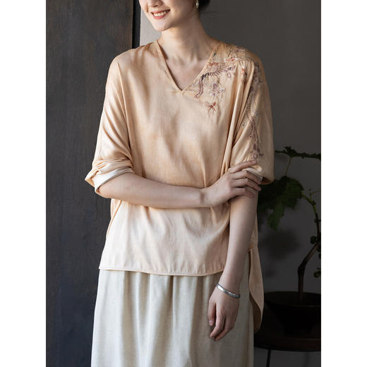 牧衣游原创 重磅22姆米精工刺绣真丝套头衫宽松复古上衣 落人衣 商品图3