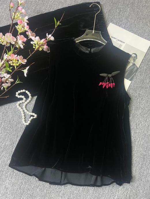 丁摩 夏季新款时尚气质真丝丝绒宽松版无袖衬衫女配小辣椒胸针5ZF-633 商品图6