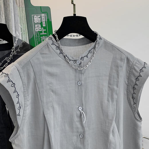 GYH 7357无袖衬衫刺绣马甲背心休闲气质小衫 商品图3