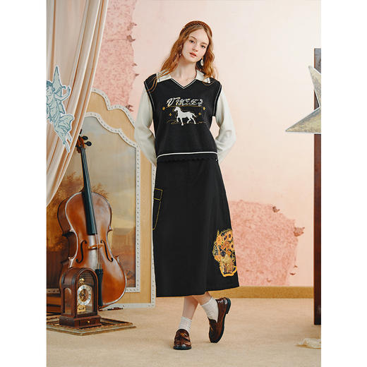 两三事梵高文艺 梵夜葵光 2025秋季新款大口袋绣花高腰半身裙长裙 商品图3