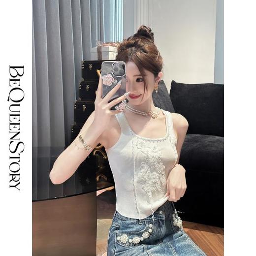 【孤品样衣，不退不换】【桃桃花酿】时尚百搭冰丝凉感纱线立体贴花打底背心 商品图0