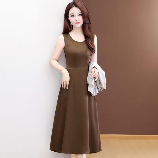 QYM 25YS03-Y时尚连衣裙两件套打底A字裙+小香风收腰外套 商品图5