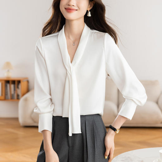 KQL 617T8336缎面衬衫小众V领飘带上衣 商品图4