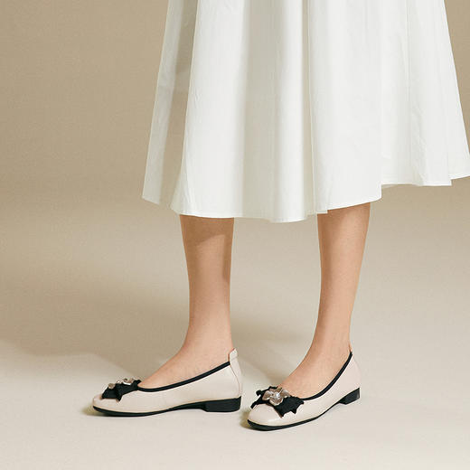 千百度蝴蝶结低跟浅口单鞋女小香风晚晚鞋A25411532 商品图2