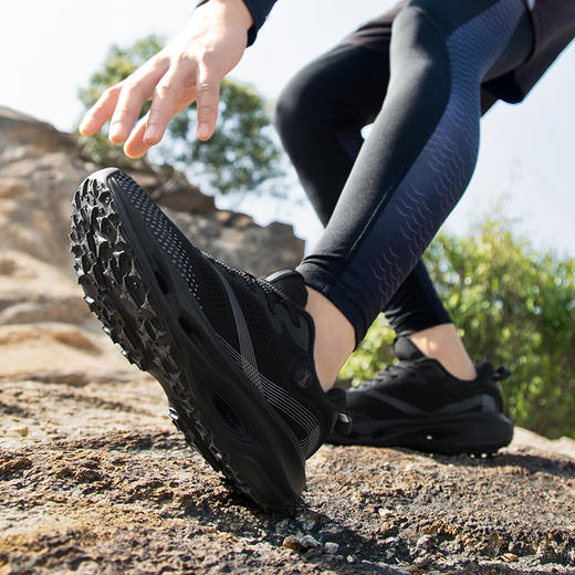 热卖中！！前脚掌宽建议拍大一码！【奥特莱斯线下专柜有售】简届灵动1.0全掌碳板运动跑鞋（男女同款）（下单72小时内发货！） 商品图11