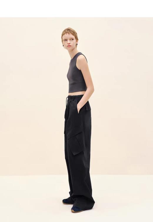 点此购买 MOCO春秋季女士抽绳高腰棉阔腿裤工装裤 ggd 327570 商品图6