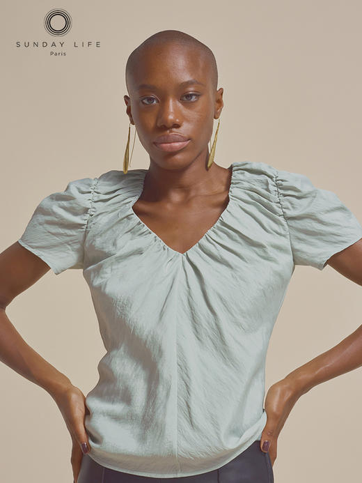 皱褶V领短袖上衣 商品图0
