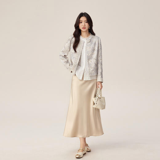 【08/19新品】熙世界新中式竹纹提花短外套女士2025秋季新款复古珍珠扣国风上衣 商品图2