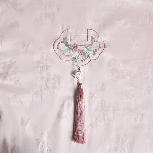 多喜爱 全棉提花四件套 如玉/成竹/缪丽/缪斯/瑞芙丽hl【高密全棉】【提花工艺】【国风刺绣】流苏挂饰 轻奢礼盒 商品图2