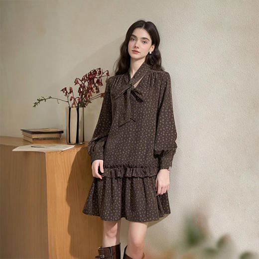 西遇美拉德法式复古碎花连衣裙女秋季蝴蝶结显瘦长袖中长裙V2851219 商品图3