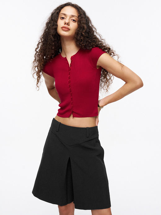 TR她热 热辣警报 红色针织弹力纽扣圆领百搭正肩T恤短袖 商品图4