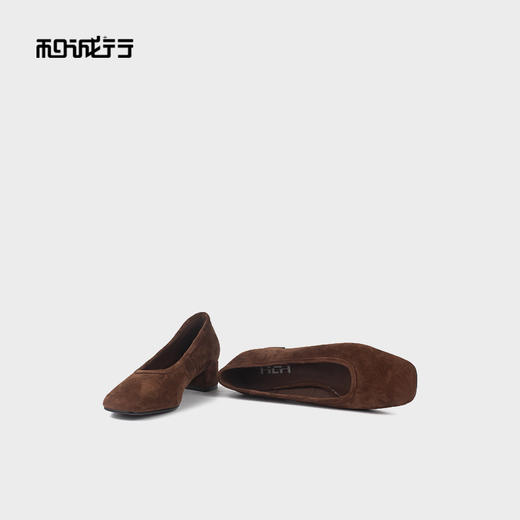 和诚行2025秋冬新款通勤浅口中跟单鞋 女0770203 商品图4