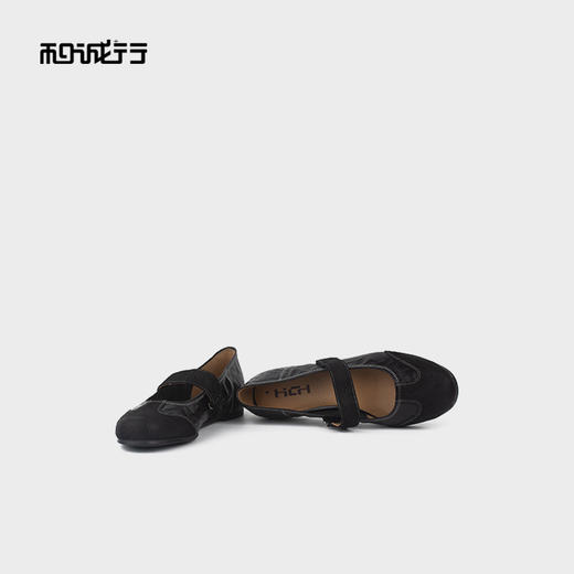 和诚行2025秋季新款时尚真皮平底轻便百搭浅口休闲鞋0400256 商品图1