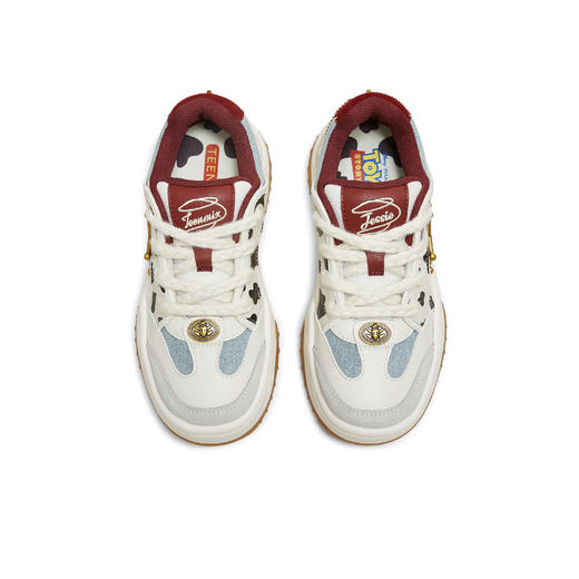 【天美意】【玩具总动员IP款】BF楼天美意黄子弘凡天美意玩具总动员联名手作德训鞋男女秋运动板鞋CIZ23DM5吊牌价899活动价399 商品图4