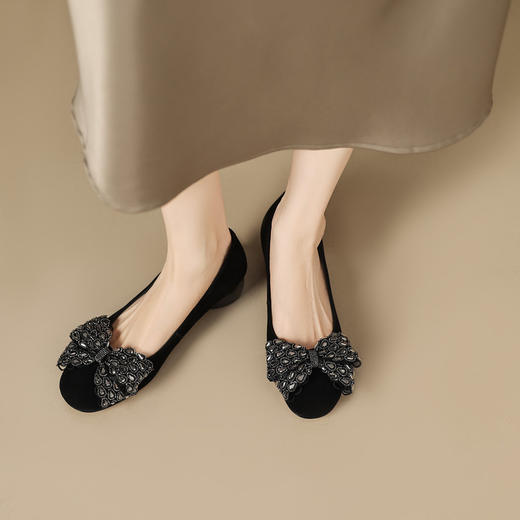 【预售5天】法式绝美亮片浅口蝴蝶结圆头低跟粗跟真皮气质单鞋YS&7233 商品图3