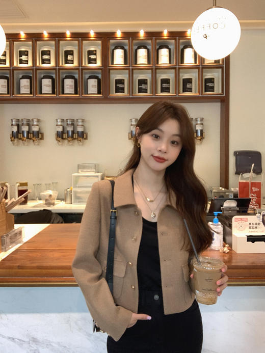 金蘑菇菇 伦敦的一个雨天 / 中古香香套组 复古精致少女感三件套 商品图0