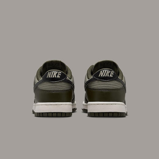 NIKE耐克 DUNK LOW RETRO男子运动休闲鞋 HF5441-300 商品图3