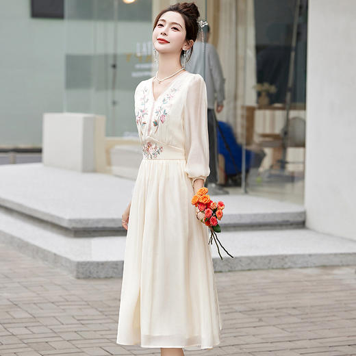 DJ5825新中式国风连衣裙女夏新款显瘦刺绣小香风优雅时尚长裙DJ5825 商品图2