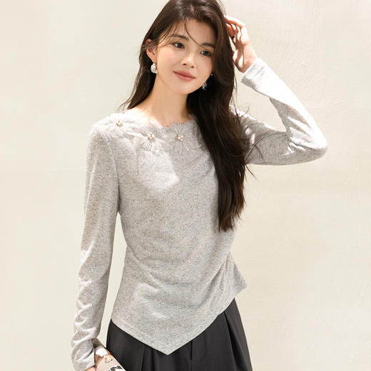 「自」全新升级【铂金会员174/天猫229/差价55】(01947)洛诗琳新款气质钉珠上衣2025秋季气质圆领显瘦打底衫上衣女 商品图2