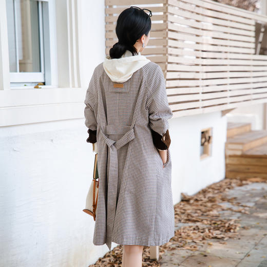 谜底翻领风衣女士2025秋季新款通勤风领口拼接长款外套25CME5008 商品图2