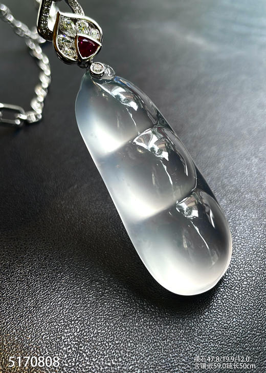 玻璃种粉紫底福豆吊坠【5170808】具体价格微信咨询 商品图1