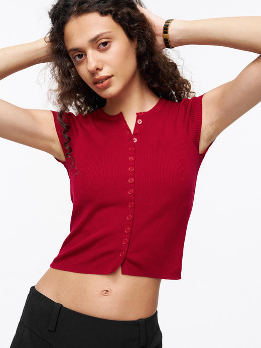 TR她热 热辣警报 红色针织弹力纽扣圆领百搭正肩T恤短袖 商品图1