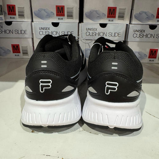 📣fila男士网面运动鞋，尺码齐全📣FILA新款男士休闲运动鞋上架了！有点增高效果哈❤美国🇺🇸直邮特价只要350元🉐🉐包税包邮到手了 商品图7