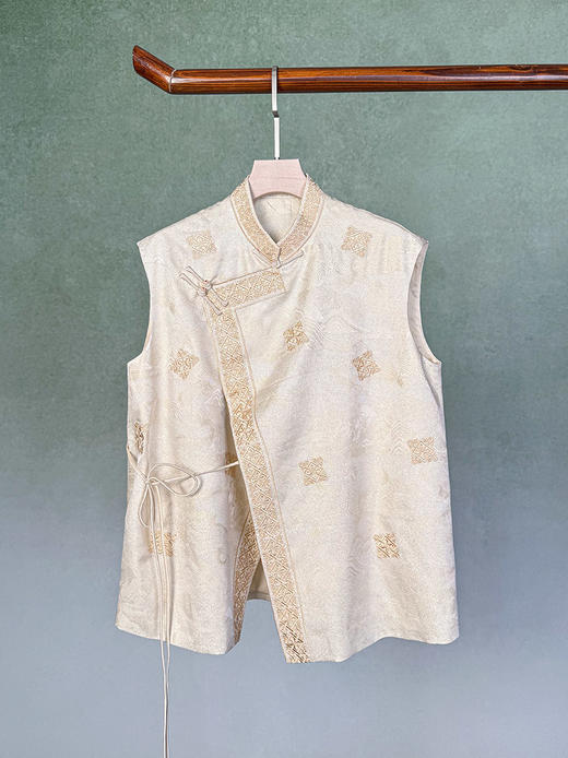 L251814-T马甲 商品图6