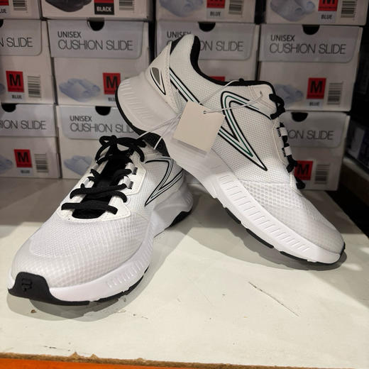 📣fila男士网面运动鞋，尺码齐全📣FILA新款男士休闲运动鞋上架了！有点增高效果哈❤美国🇺🇸直邮特价只要350元🉐🉐包税包邮到手了 商品图1