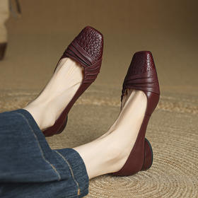 【预售5天】复古文艺真皮褶皱压花拼接优雅低跟单鞋女通勤方头浅口小皮鞋HCYYHD&6298