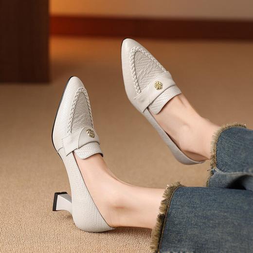 【预售5天】羊皮高跟乐福鞋女春秋新款时尚山茶花百搭小皮鞋气质单鞋SY&h5011 商品图4